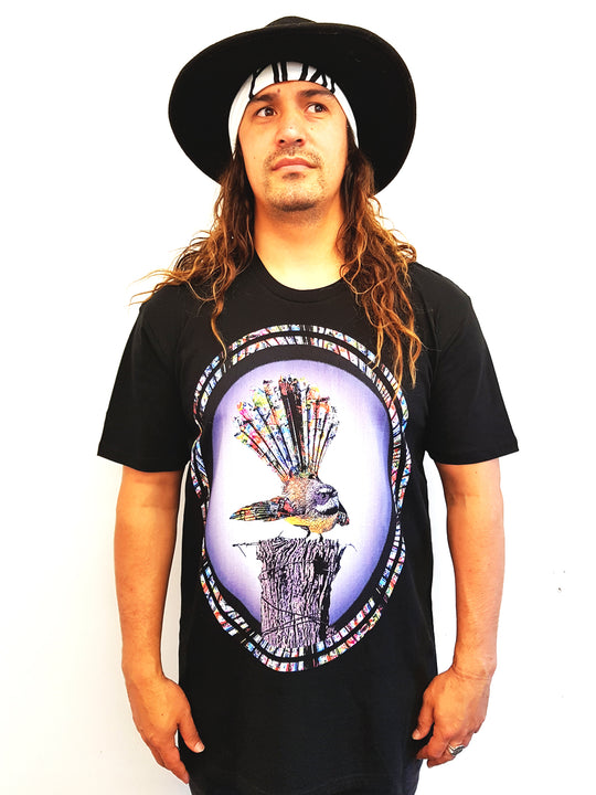 Hori Fantail Tee & crew